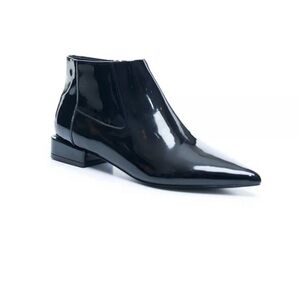 VHNY
VHNY Women Pointed Toe Flat Ankle Booties Black Patent leather Size 7 NWOB